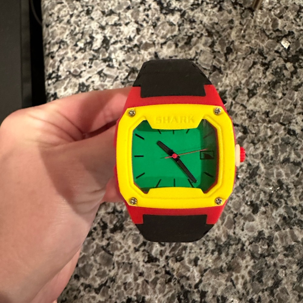 Freestyle shark watch